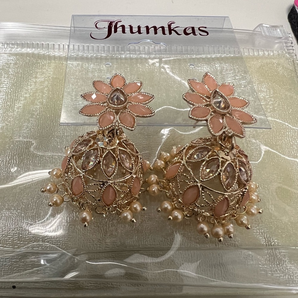 Peach desi Jhumke